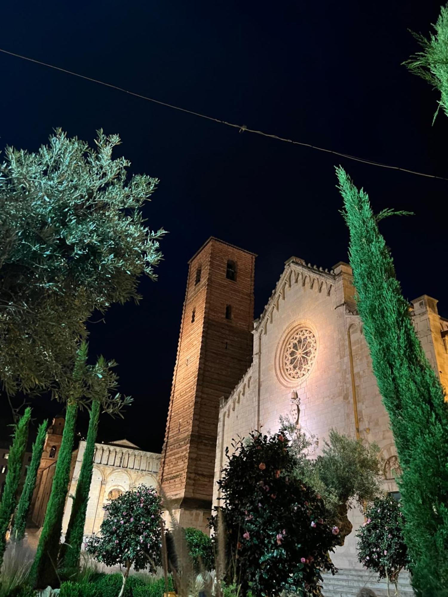 לינה וארוחת בוקר Pietrasanta Ai Teatri מראה חיצוני תמונה